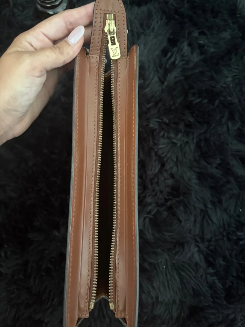 1991 vintage LV Pochette Homme